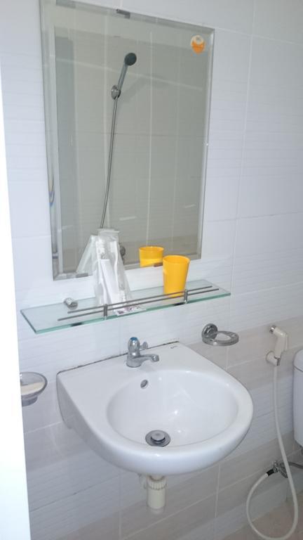 Quang Nhat Hotel Nha Trang Extérieur photo